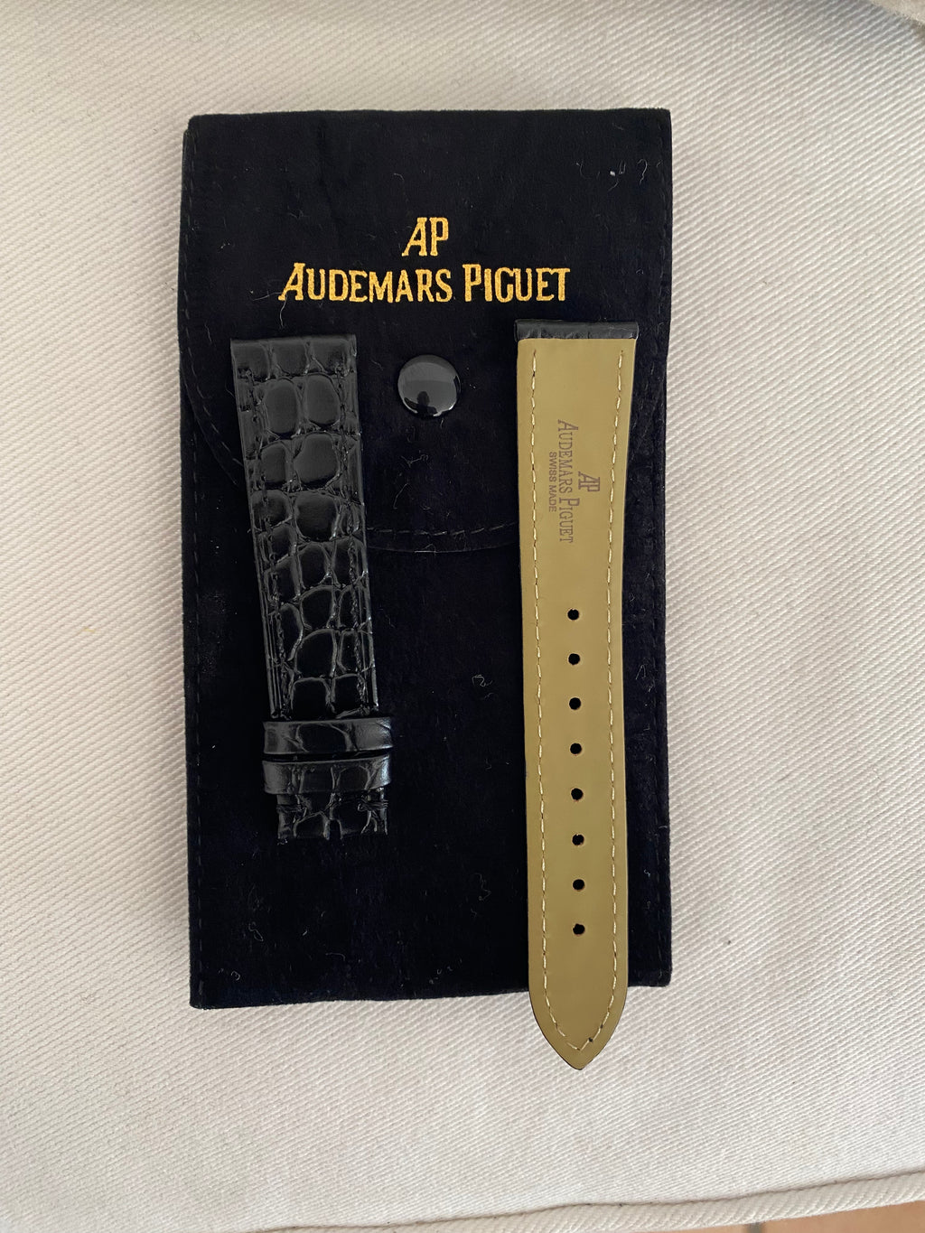 AUDEMARS PIGUET black leather strap 20mm